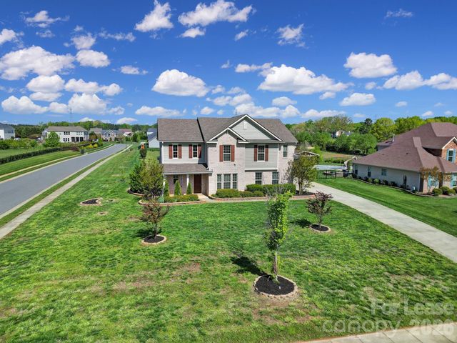 610 Blaise Court, Matthews, NC 28104