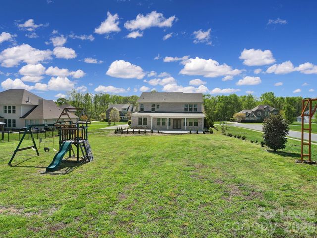 610 Blaise Court, Matthews, NC 28104