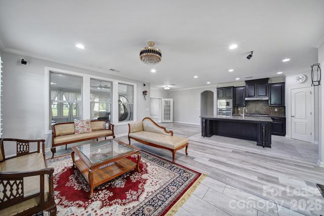 610 Blaise Court, Matthews, NC 28104