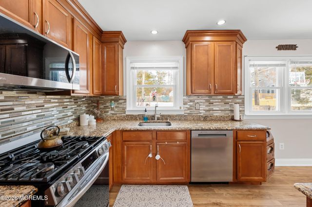 392 Suburban Drive, Toms River, NJ 08753