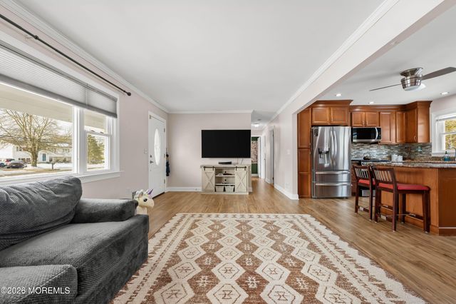 392 Suburban Drive, Toms River, NJ 08753