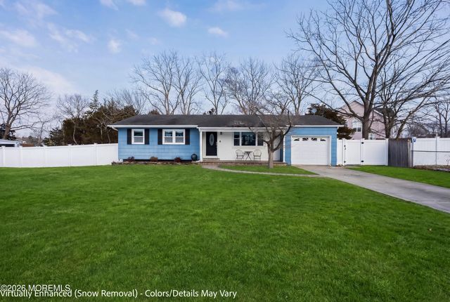 392 Suburban Drive, Toms River, NJ 08753