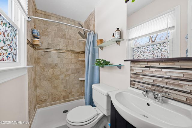 392 Suburban Drive, Toms River, NJ 08753