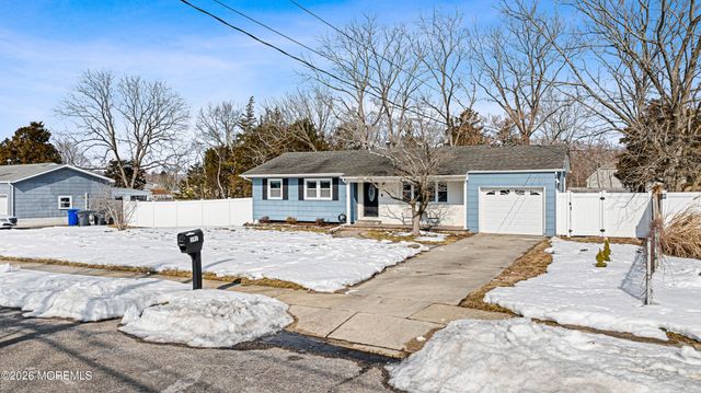 392 Suburban Drive, Toms River, NJ 08753