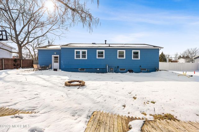 392 Suburban Drive, Toms River, NJ 08753