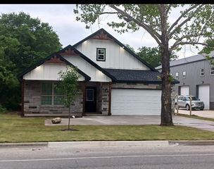 1118 S Grand Avenue, Gainesville, TX 76240