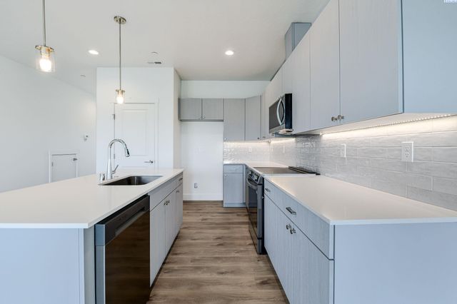 4541 Road 114, Pasco, WA 99301