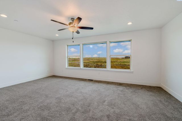 4541 Road 114, Pasco, WA 99301