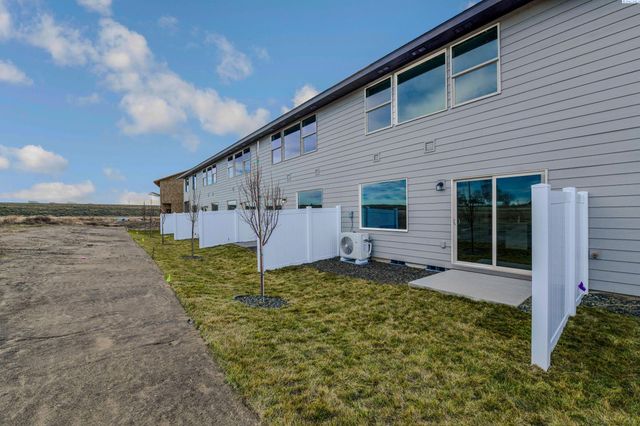 4541 Road 114, Pasco, WA 99301