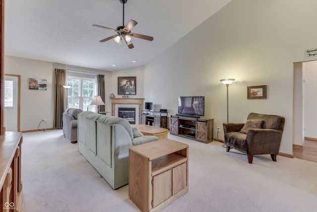 545 Georgetown Road, Greenwood, IN 46142