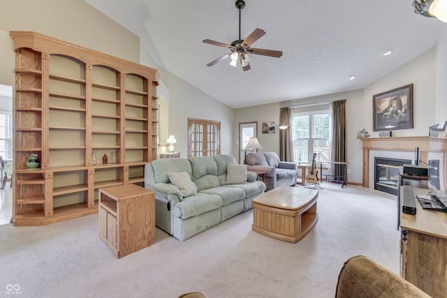 545 Georgetown Road, Greenwood, IN 46142