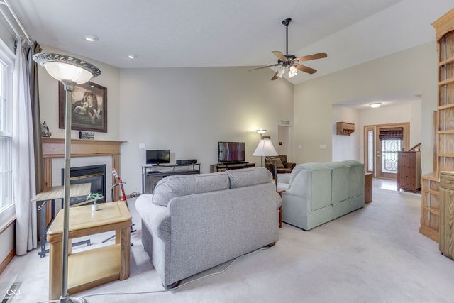 545 Georgetown Road, Greenwood, IN 46142