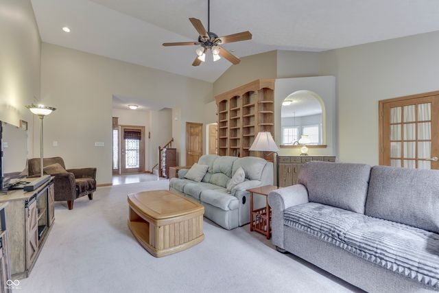 545 Georgetown Road, Greenwood, IN 46142