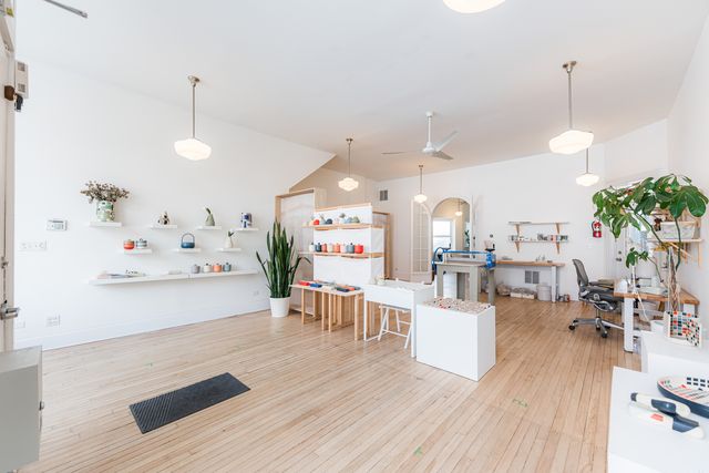 3279 W Armitage Avenue, Chicago, IL 60647