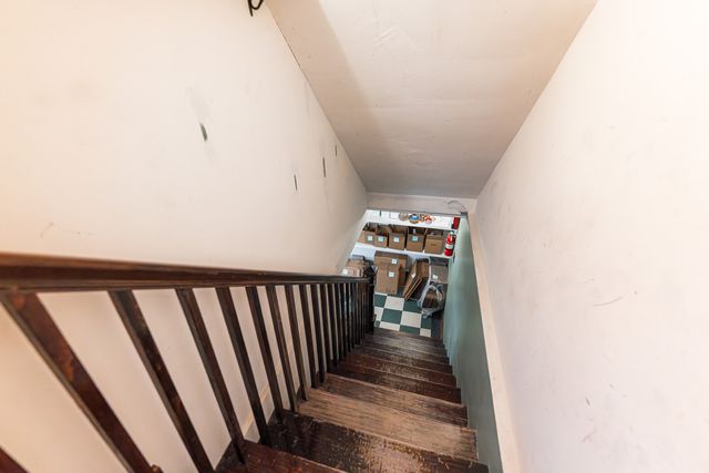 3279 W Armitage Avenue, Chicago, IL 60647