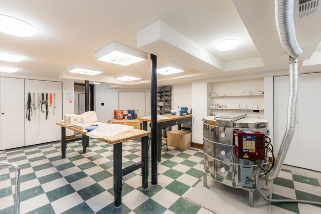 3279 W Armitage Avenue, Chicago, IL 60647