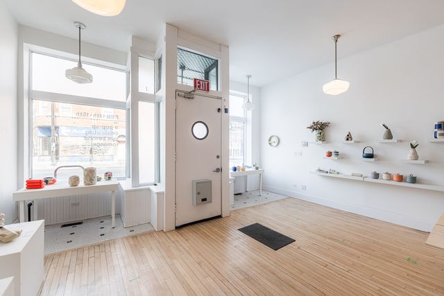 3279 W Armitage Avenue, Chicago, IL 60647