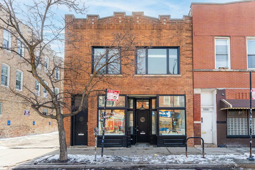 3279 W Armitage Avenue, Chicago, IL 60647