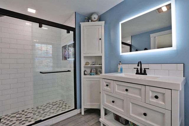 7573 335th AVENUE, Burlington, WI 53105