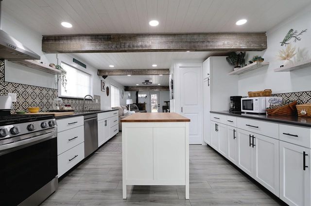 7573 335th AVENUE, Burlington, WI 53105