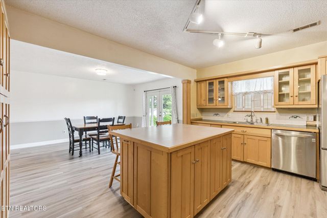 7612 Cedarcrest Rd, Knoxville, TN 37938