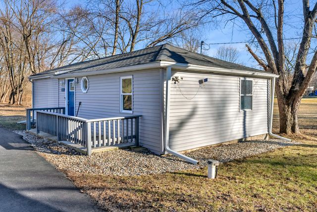 1735 S Fairbanks Street, Griffith, IN 46319