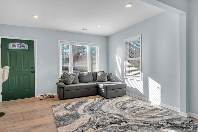 1735 S Fairbanks Street, Griffith, IN 46319