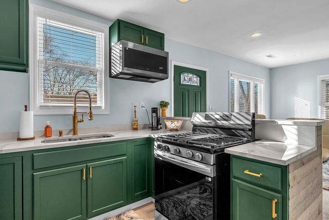 1735 S Fairbanks Street, Griffith, IN 46319