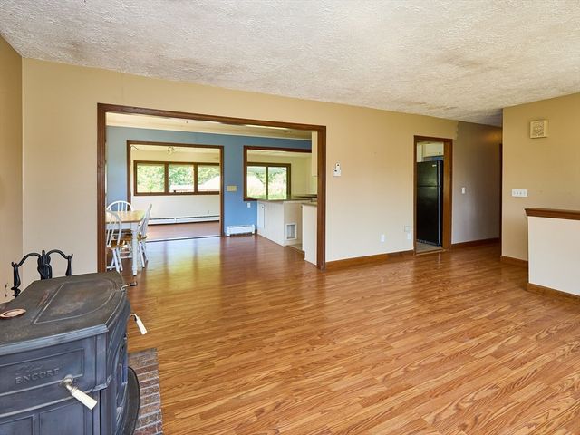 554 Sharps Lot Road, Swansea, MA 02777