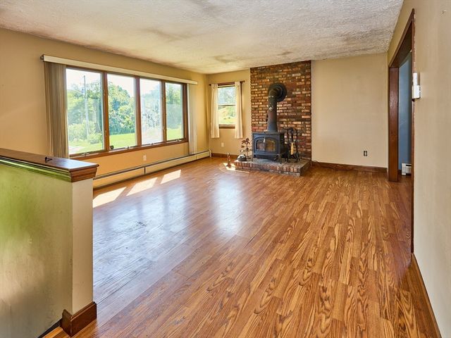 554 Sharps Lot Road, Swansea, MA 02777