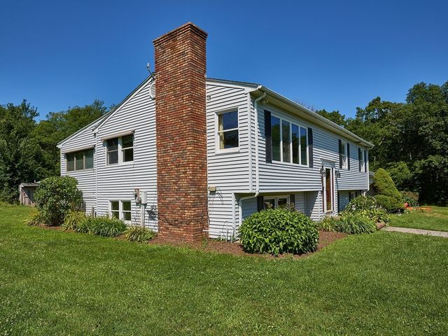 554 Sharps Lot Road, Swansea, MA 02777