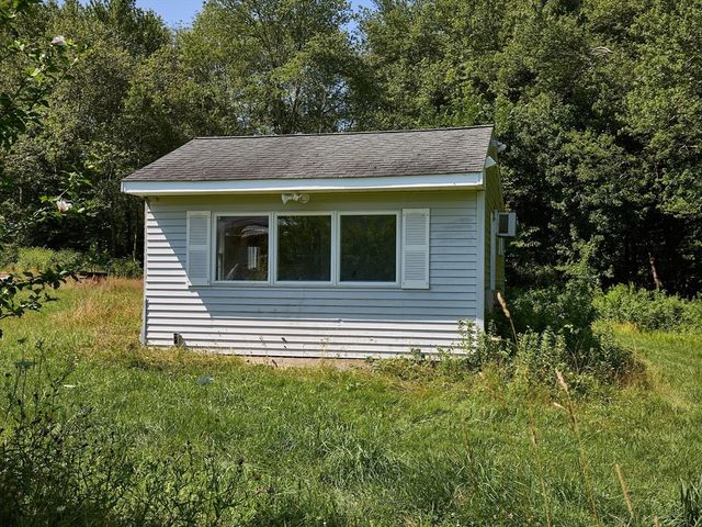 554 Sharps Lot Road, Swansea, MA 02777