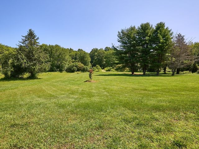 554 Sharps Lot Road, Swansea, MA 02777