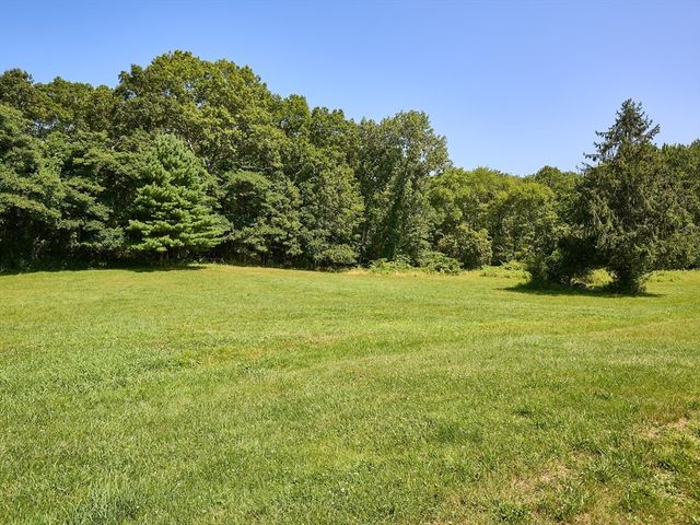 554 Sharps Lot Road, Swansea, MA 02777