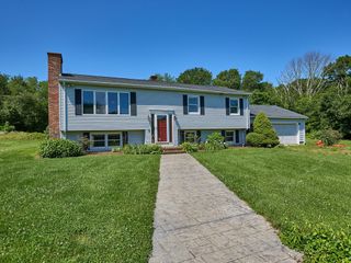 554 Sharps Lot Road, Swansea, MA 02777