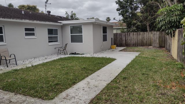 22682 SW 65th Circle, Boca Raton, FL 33428