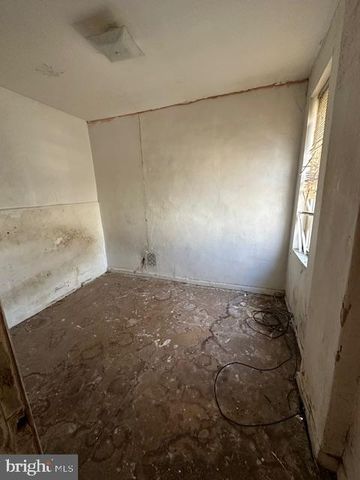 1530 S LECOUNT ST, Philadelphia, PA 19146