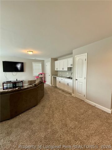 523 Bridgehaven Drive, Raeford, NC 28376
