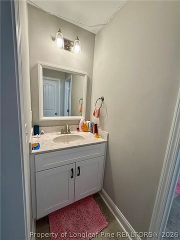 523 Bridgehaven Drive, Raeford, NC 28376