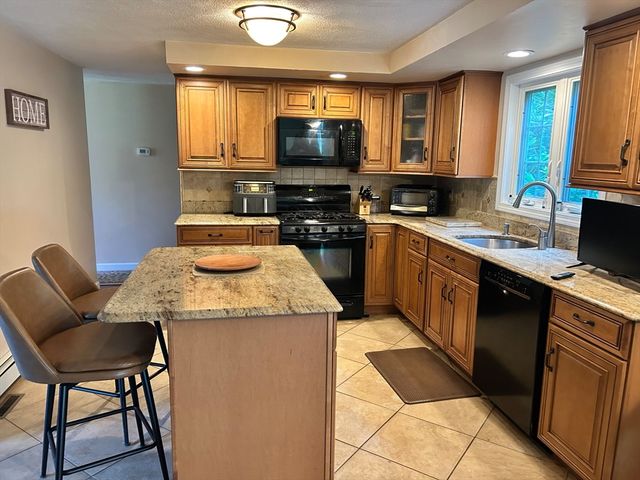 30 King Arthur Rd, Easton, MA 02356