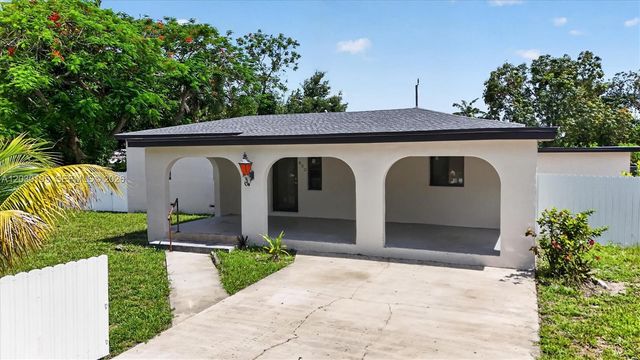 900 Superior Street, Opa-Locka, Opa Locka, FL 33054