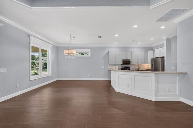 10216 JULIA ISLES AVENUE, Oxford, FL 34484
