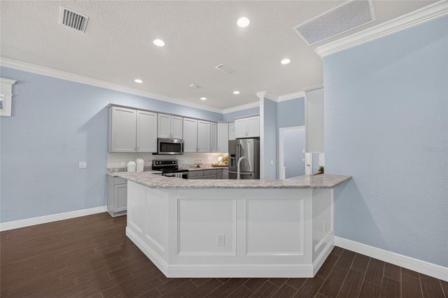 10216 JULIA ISLES AVENUE, Oxford, FL 34484