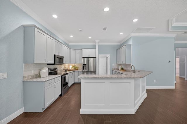 10216 JULIA ISLES AVENUE, Oxford, FL 34484