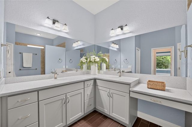 10216 JULIA ISLES AVENUE, Oxford, FL 34484
