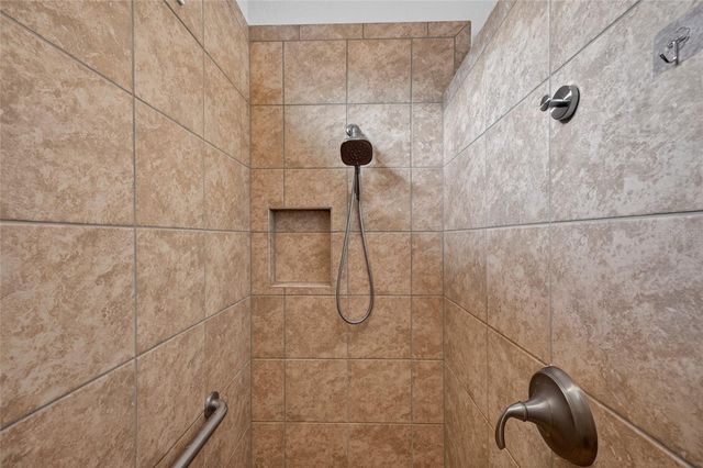 10216 JULIA ISLES AVENUE, Oxford, FL 34484