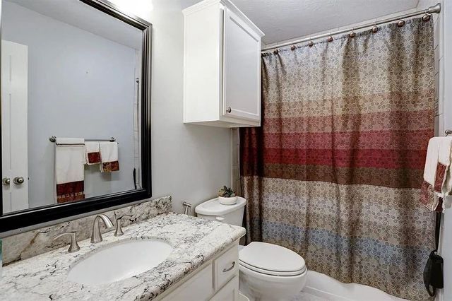 10147 Lazy Lagoon, Houston, TX 77065