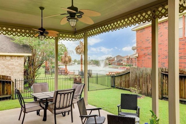 10147 Lazy Lagoon, Houston, TX 77065