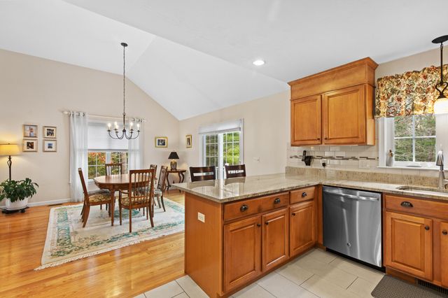 40 Mirasol Drive Drive, Buzzards Bay, MA 02532