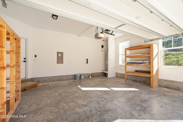 37 Twisted Oak Court, Hampstead, NC 28443